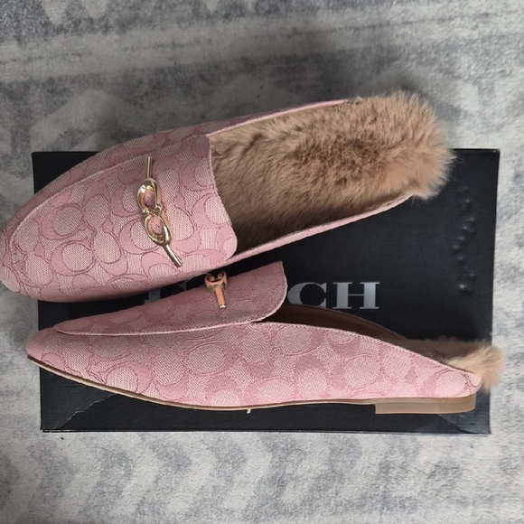 ❌️SOLD❌️Coach Pink Signature Jacquard Fur-Lined Slip-On Mules - Picture 3 of 3